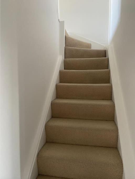 Luxury Artistic 2 Bedroom W/Balcony-Great Location Central Londen Buitenkant foto